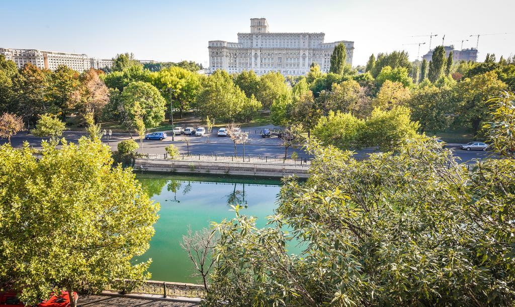 Parliament & River View 布加勒斯特